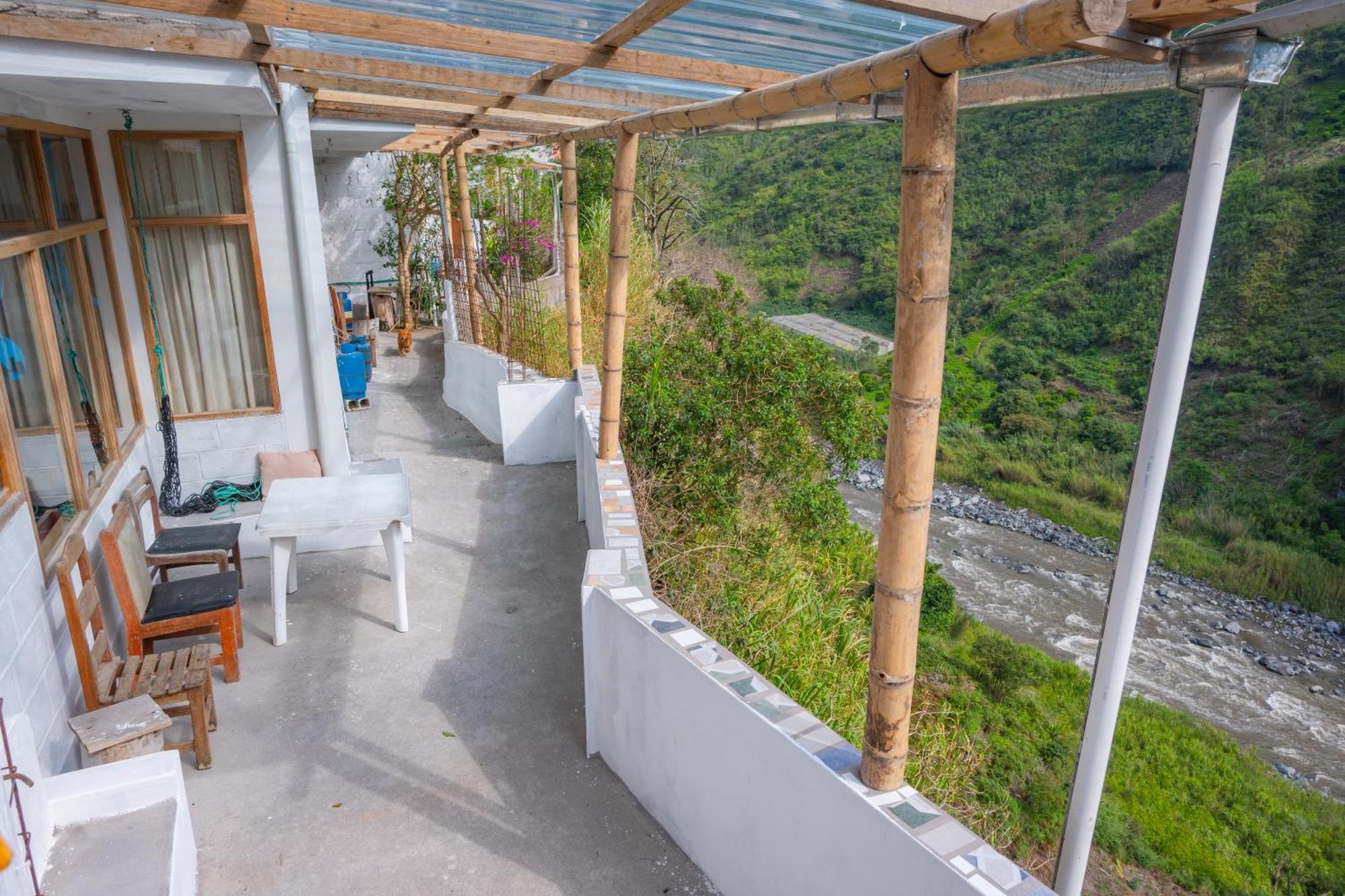 Backpackers-Balcones-River-Lodge Banos  Ngoại thất bức ảnh